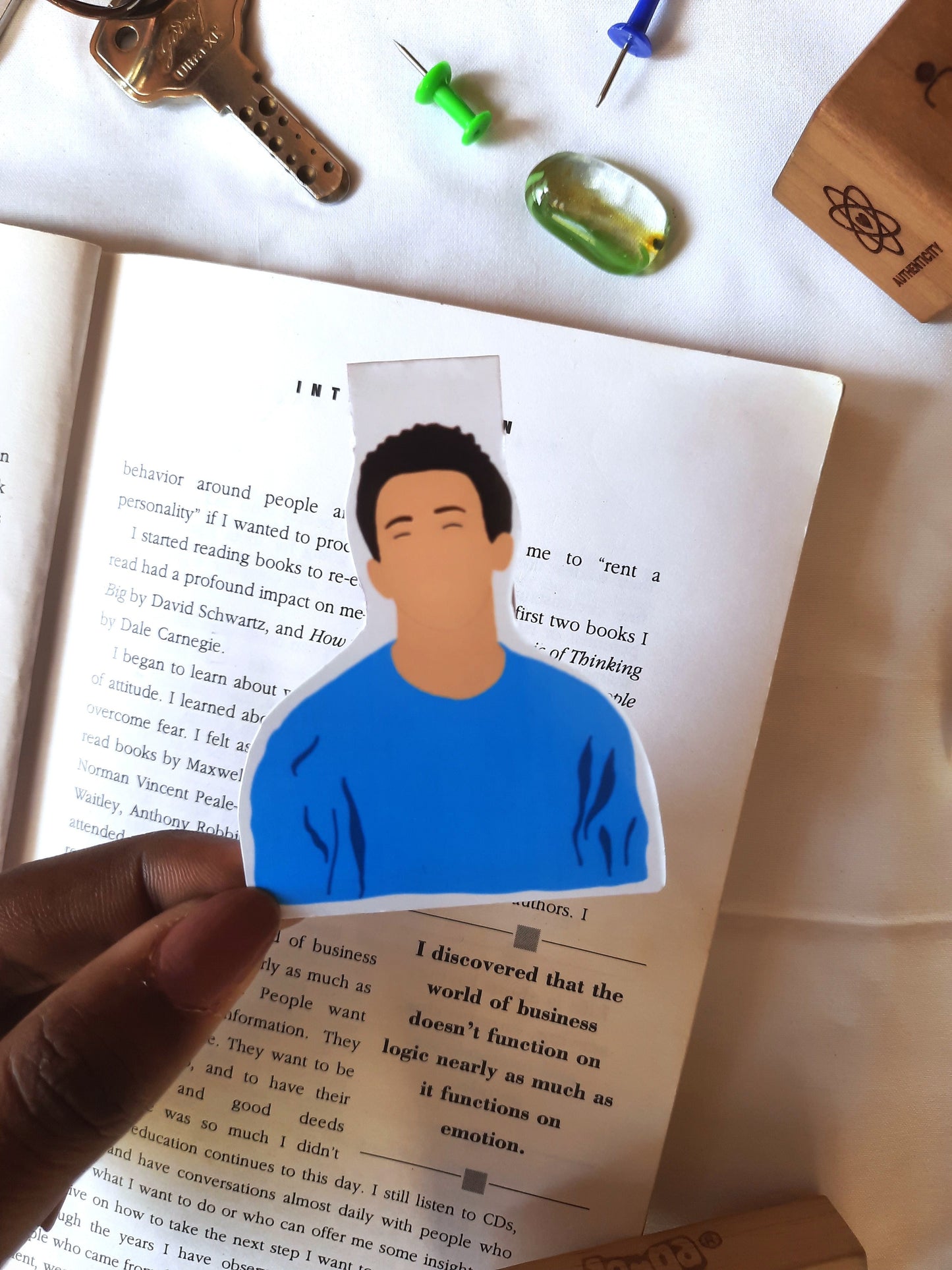 Chandler - Magnetic Bookmark