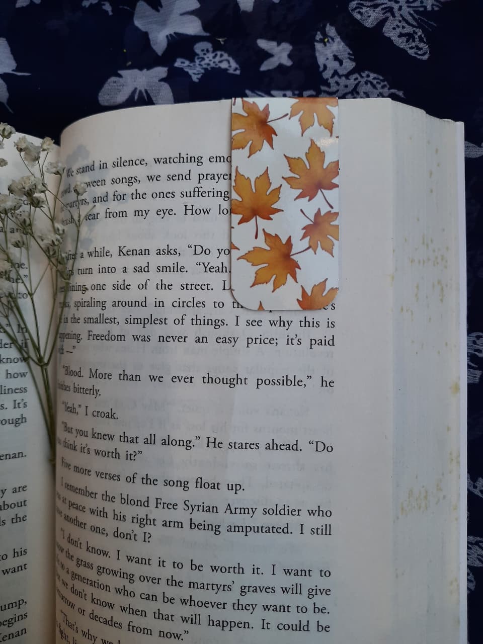Maple Leaves - Magnetic Bookmark